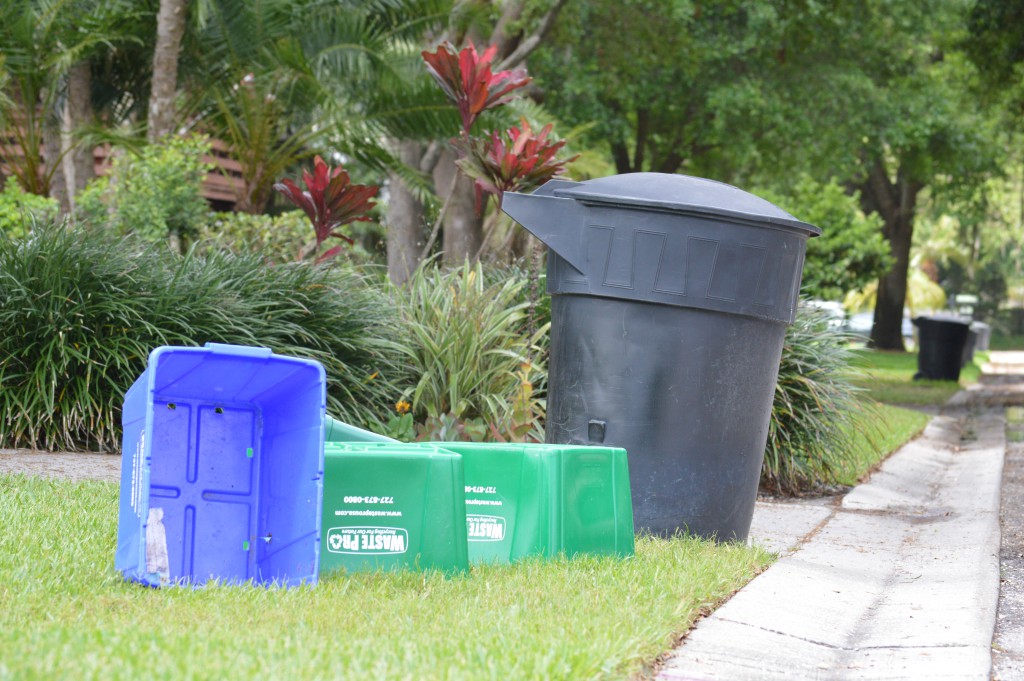 St. Petersburg recycling bins will be getting a facelift when the city unleashes its universal recycling program in May. 