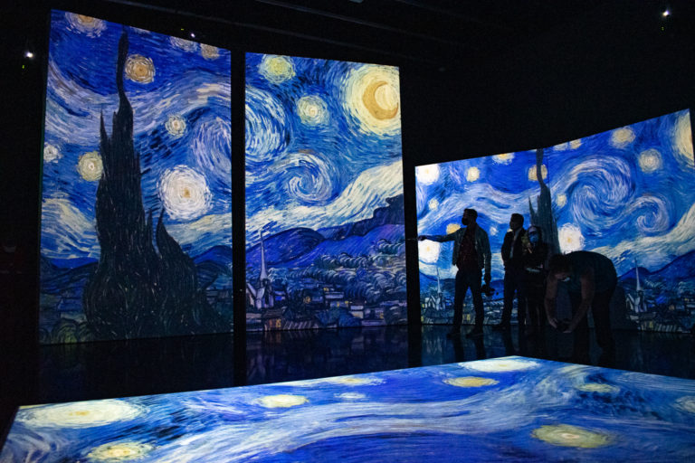 Immersive Van Gogh exhibit brings classic paintings to life – The Crow ...