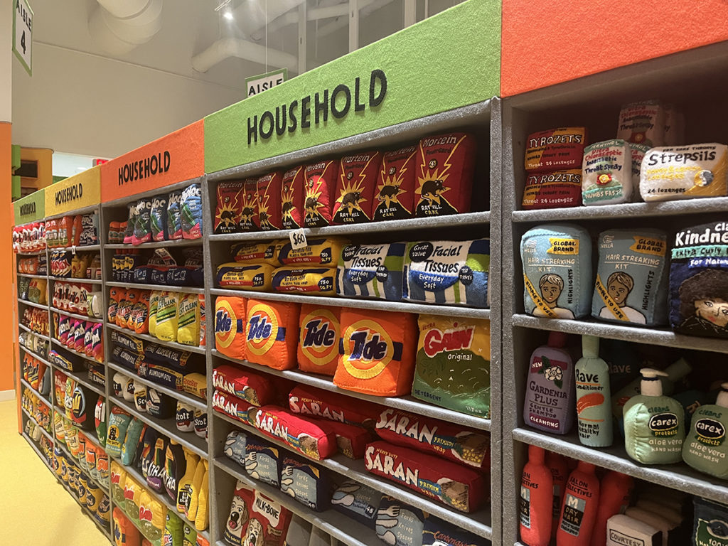 Felt-crafted grocery store exhibit debuts in Tampa Bay – The Crow's Nest